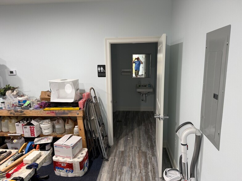 More Photos Of 269 General Patton Ave, Mandeville Warehouse For Sale