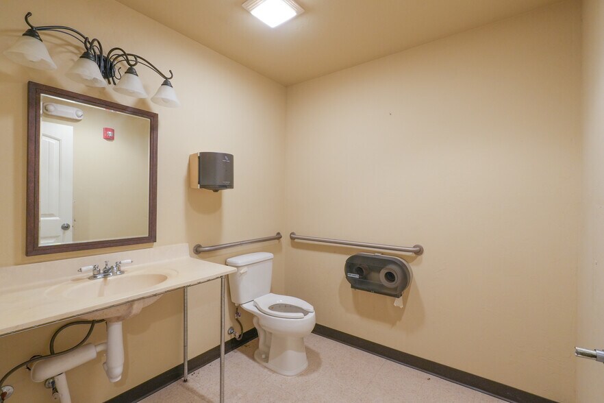 More Photos Of 102 W Main St, Shawnee Lodge Meeting Hall For Sale