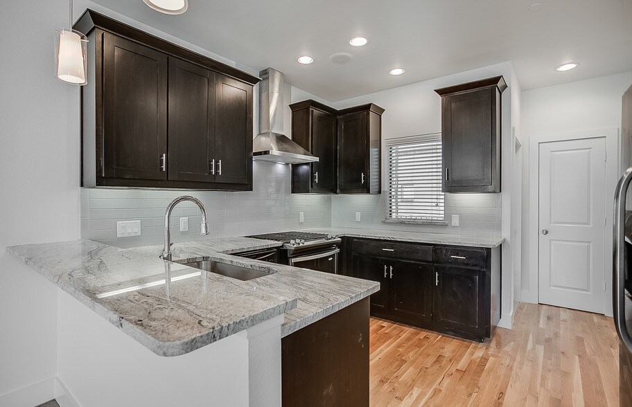 More Photos Of 4950 Cedar Springs Rd, Dallas Apartments For Sale