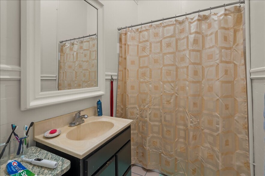 More Photos Of 282-284 Valley St, San Francisco Apartments For Sale