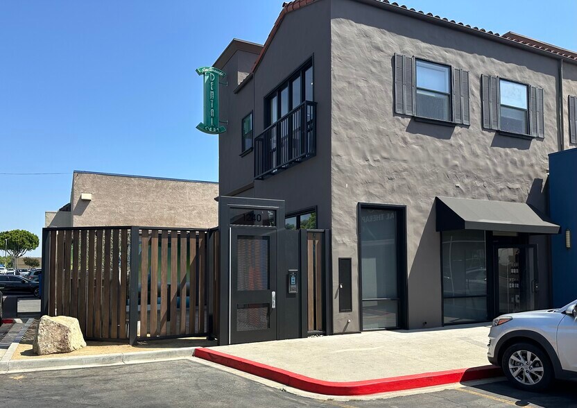 Primary Photo Of 1241-1245 San Fernando Rd, San Fernando Storefront Retail Office For Lease