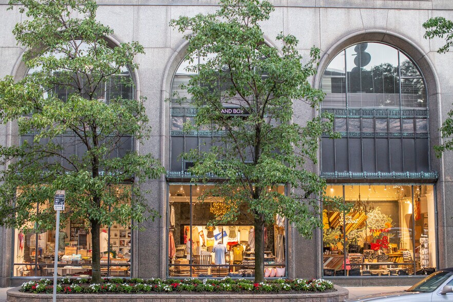 More Photos Of 3011 W Grand Blvd, Detroit Office For Lease