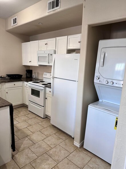 More Photos Of 2212 Stafford Blvd, Pecos Apartments For Sale