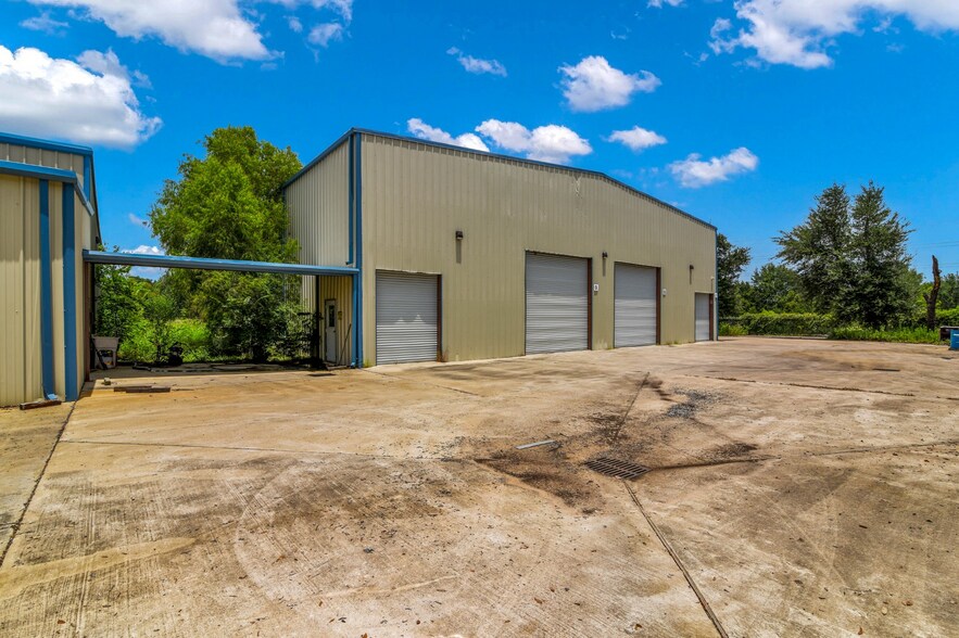 More Photos Of 2413 Roy Rd, Pearland Manufacturing For Sale