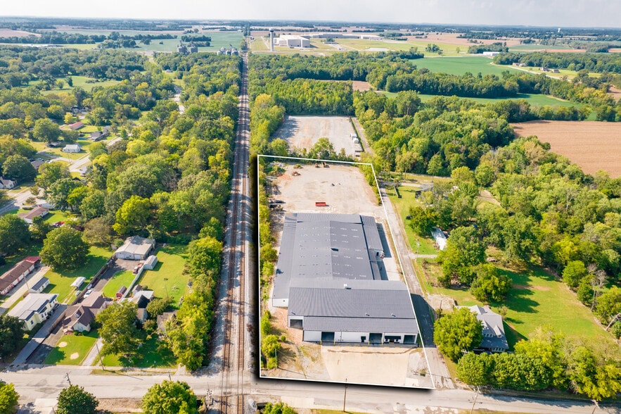 More Photos Of 240 E Park St, Guthrie Industrial For Lease