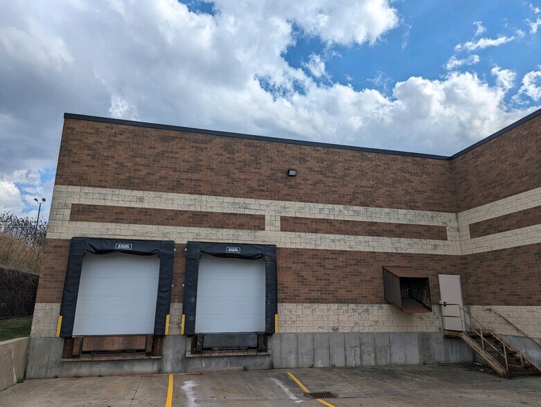 More Photos Of 3201 N Ridge Rd E, Ashtabula Freestanding For Sale