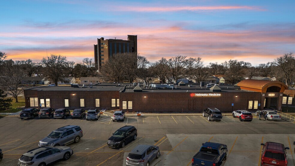 More Photos Of 729 N Custer Ave, Grand Island Medical For Sale