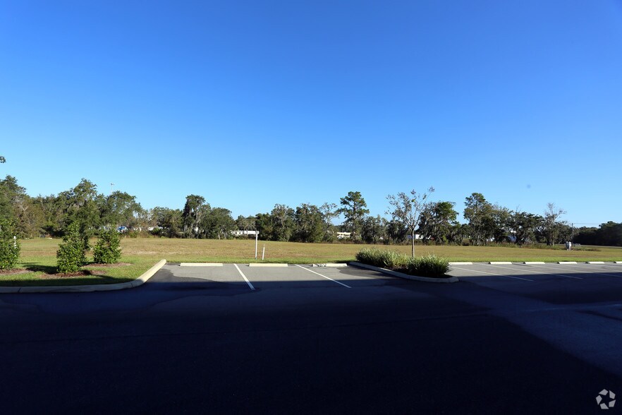 More Photos Of 201 S County Line Rd, Plant City Unknown For Lease