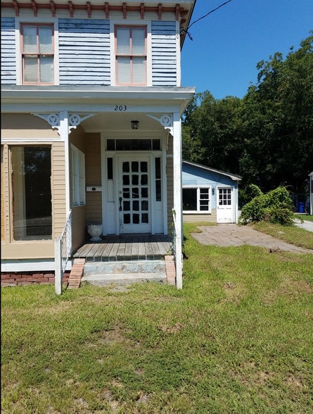 More Photos Of 203 Harpersville Rd, Newport News Office Residential For Lease