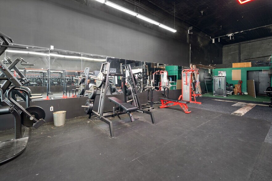 More Photos Of 390 Delaware Ave, Albany Storefront Retail Office For Sale
