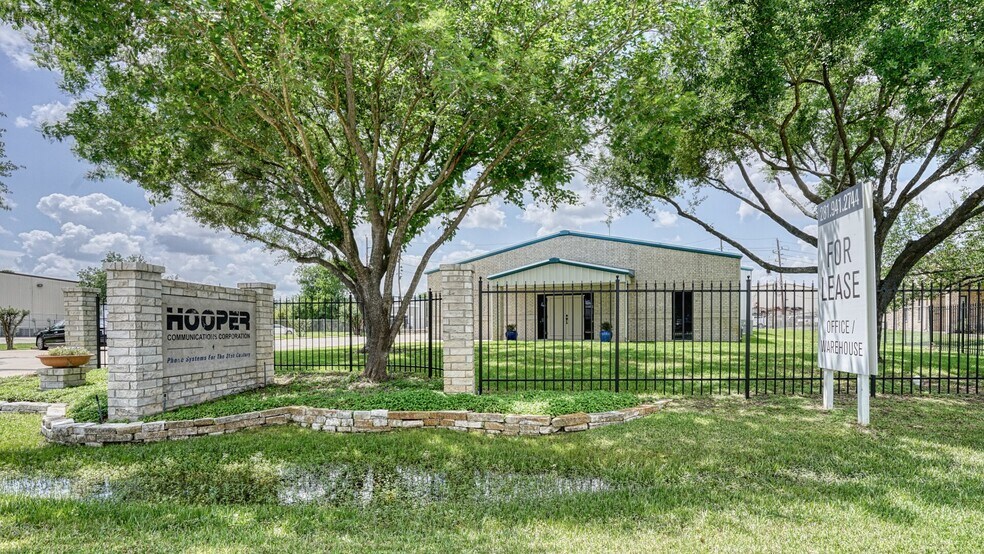 More Photos Of 5335 Brystone Dr, Houston Light Distribution For Lease