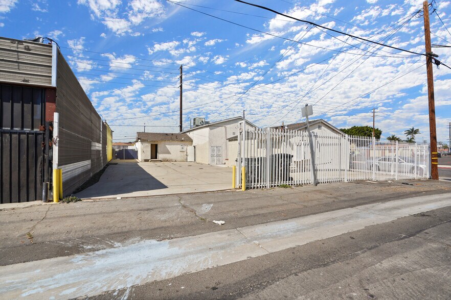 More Photos Of 1108 E 84th Pl, Los Angeles Religious Facility For Sale
