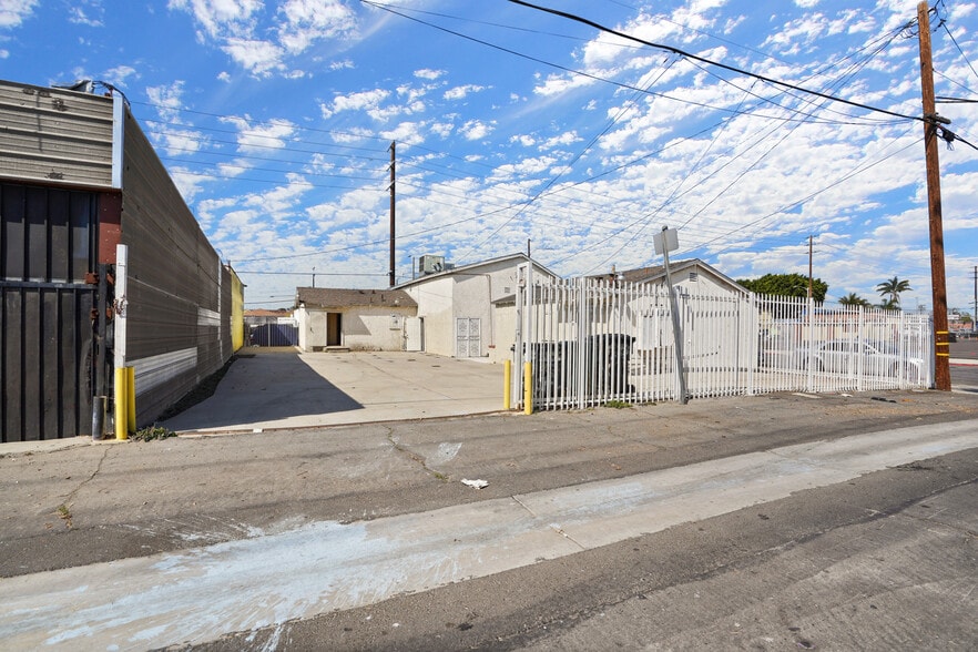 More Photos Of 1108 E 84th Pl, Los Angeles Religious Facility For Sale