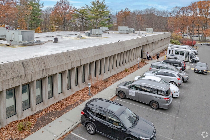 More Photos Of 39 Lindeman Dr, Trumbull Office For Sale