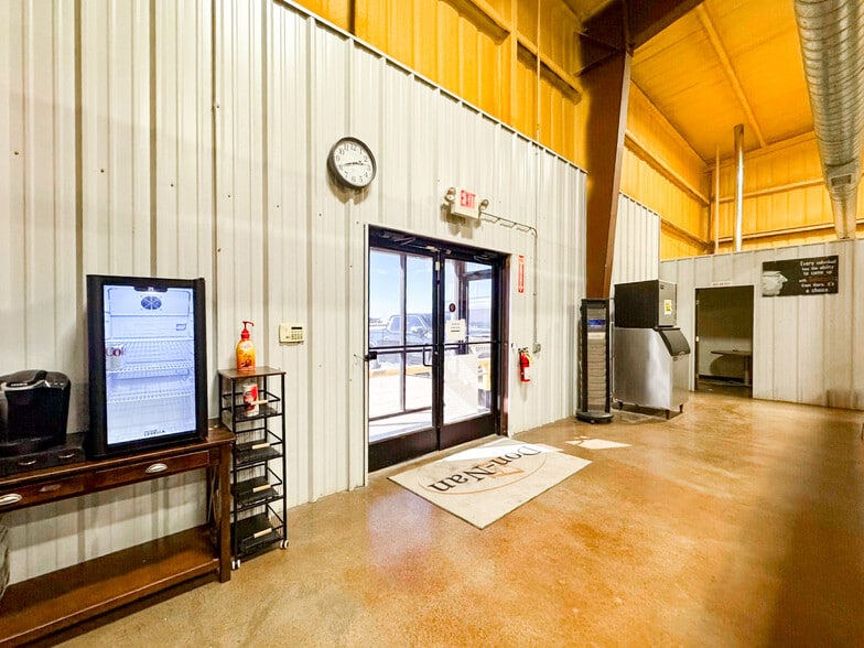 More Photos Of 410 Colorado Ave, Big Lake Industrial For Sale