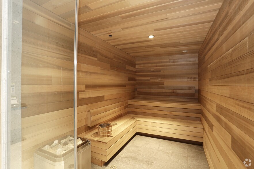 More Photos Of 220 E Illinois St, Chicago Apartments For Lease