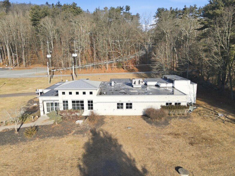 More Photos Of 113 Pocono Dr, Milford Office For Sale