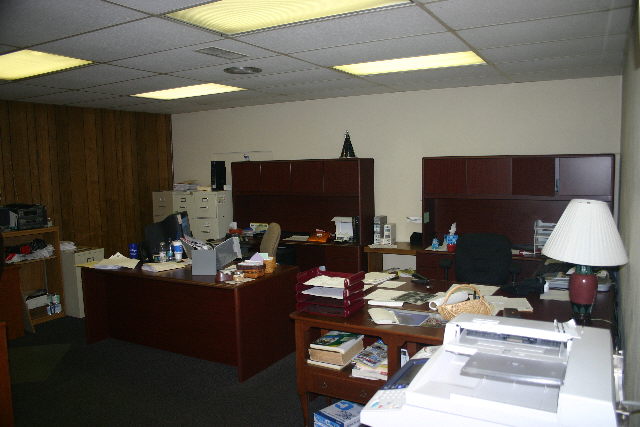 More Photos Of 695 Industrial Dr, Franklin Warehouse For Lease