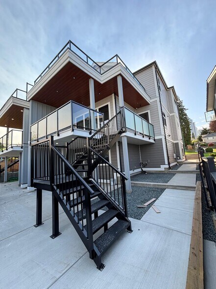 More Photos Of 11538 132A St, Surrey Warehouse For Sale