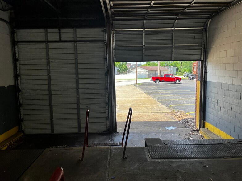 More Photos Of 50 Virginia Ave, Uniontown Warehouse For Lease