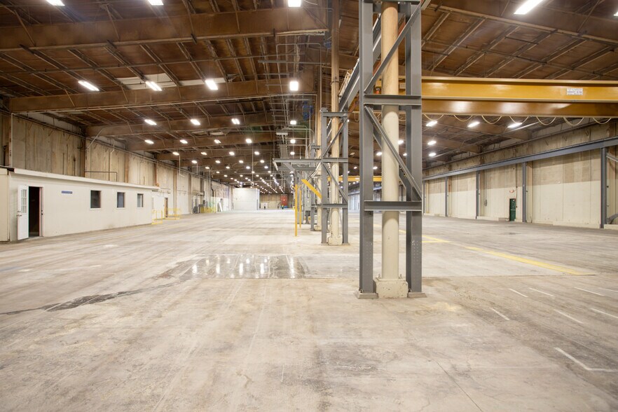 More Photos Of 63 Water St, Fall River Warehouse For Lease