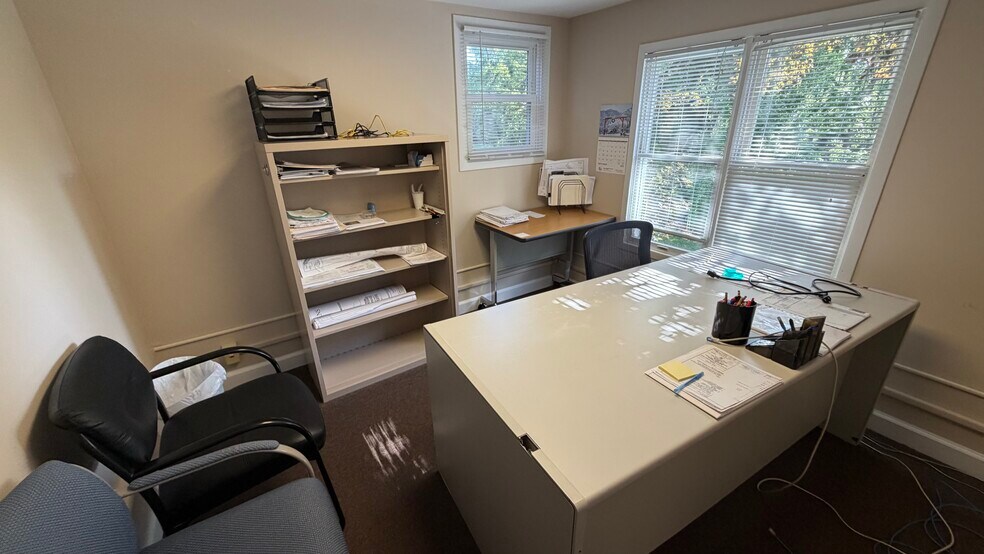 More Photos Of 205 State Route 31 N, Washington Office Residential For Sale