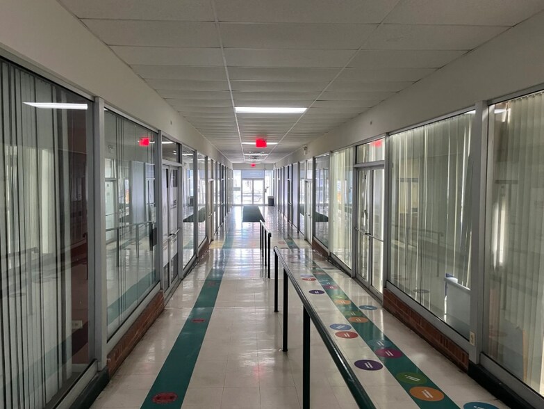 More Photos Of 3948 W 26th St, Chicago Loft Creative Space For Sale