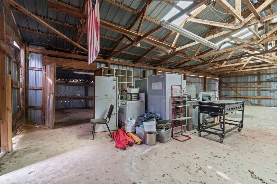 More Photos Of 6738 US Highway 190 E, Livingston Convenience Store For Sale