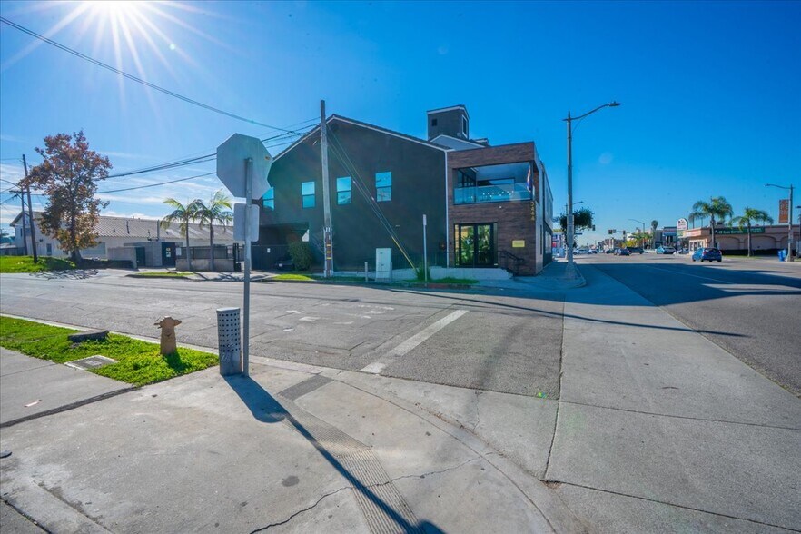 More Photos Of 3444 E Anaheim St, Long Beach Office For Sale