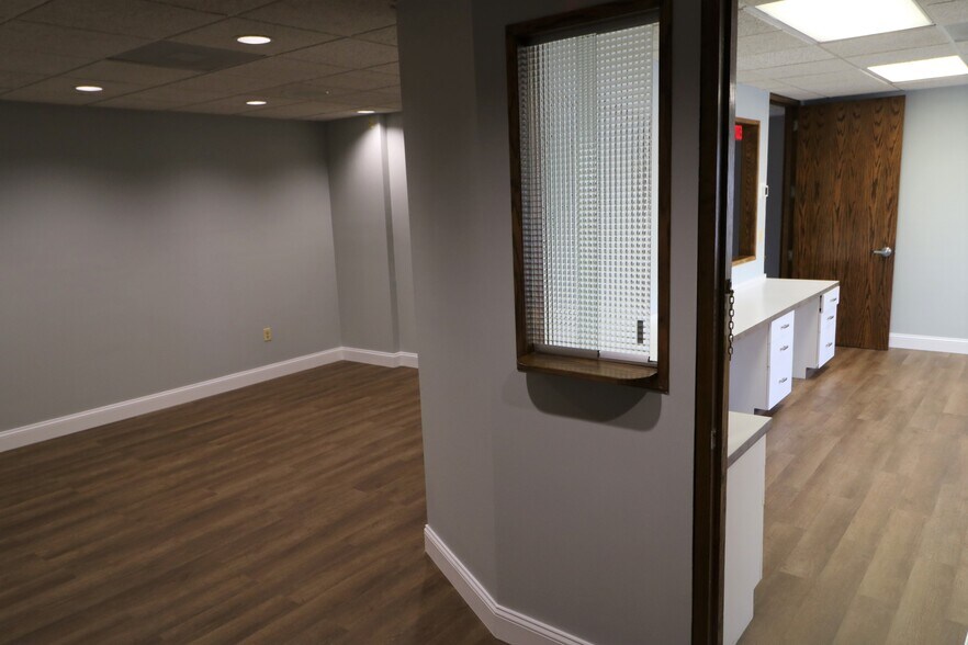 More Photos Of 401 Hamburg Turnpike, Wayne Medical For Sale