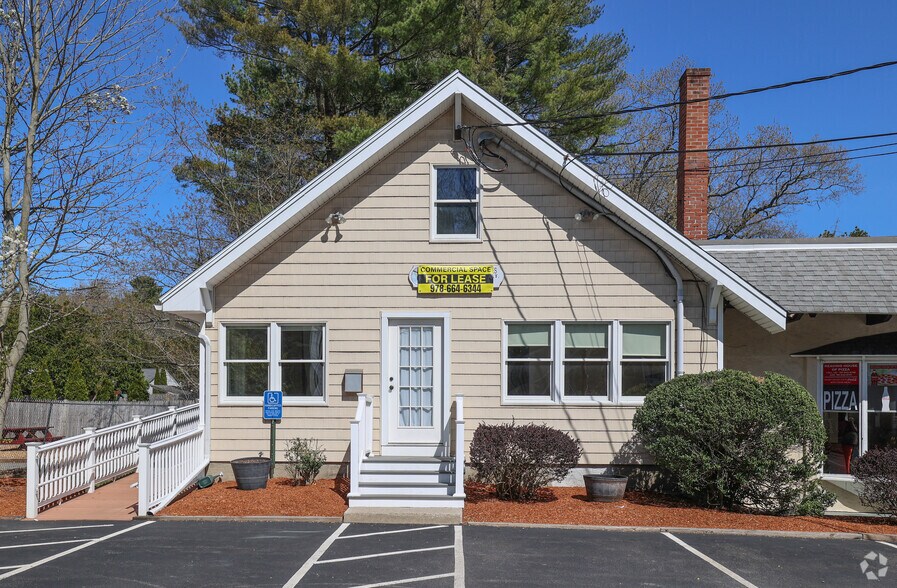 More Photos Of 1321 Main St, Reading Freestanding For Lease