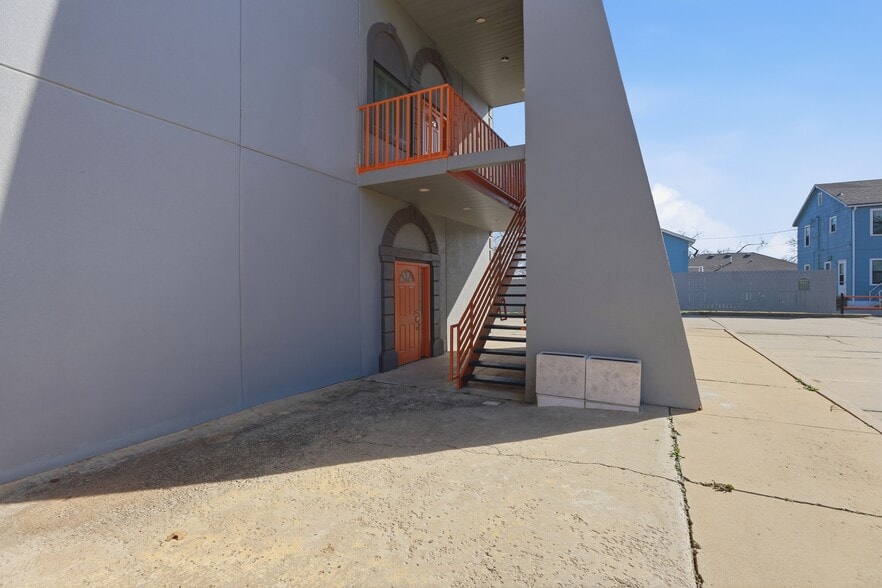 More Photos Of 801 S Washington St, Stillwater Healthcare For Sale