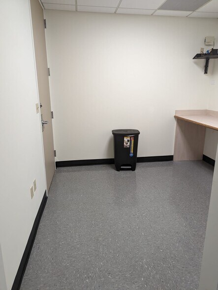 More Photos Of 12000 Biscayne Blvd, Miami Office For Lease