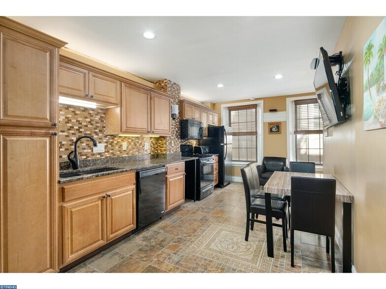 More Photos Of 4 S Strawberry St, Philadelphia Apartments For Sale