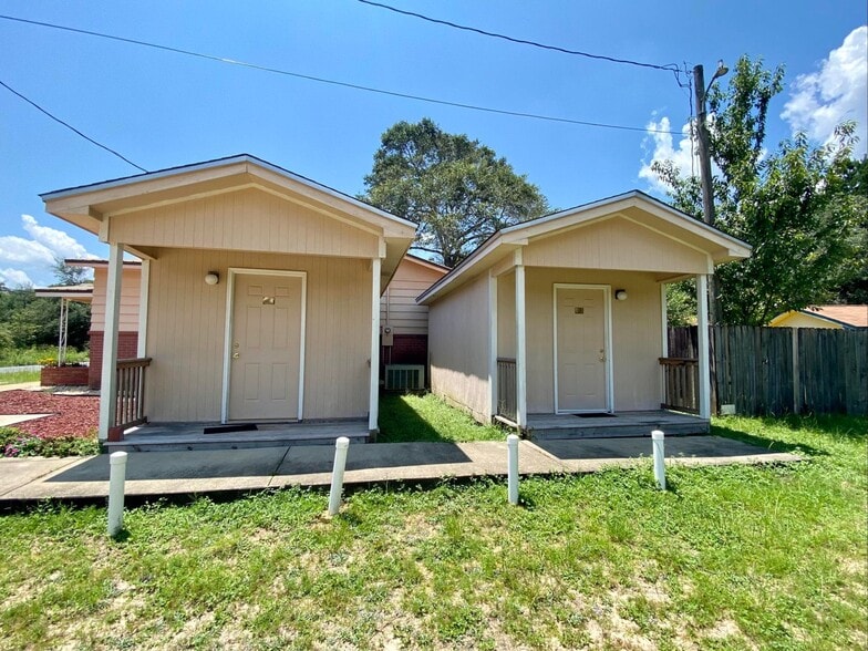 More Photos Of 3191 Newman Ave N, Crestview Religious Facility For Sale