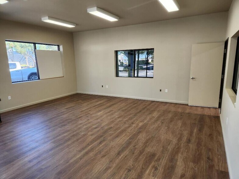 More Photos Of 4565 Skyway Dr, Olivehurst Warehouse For Lease