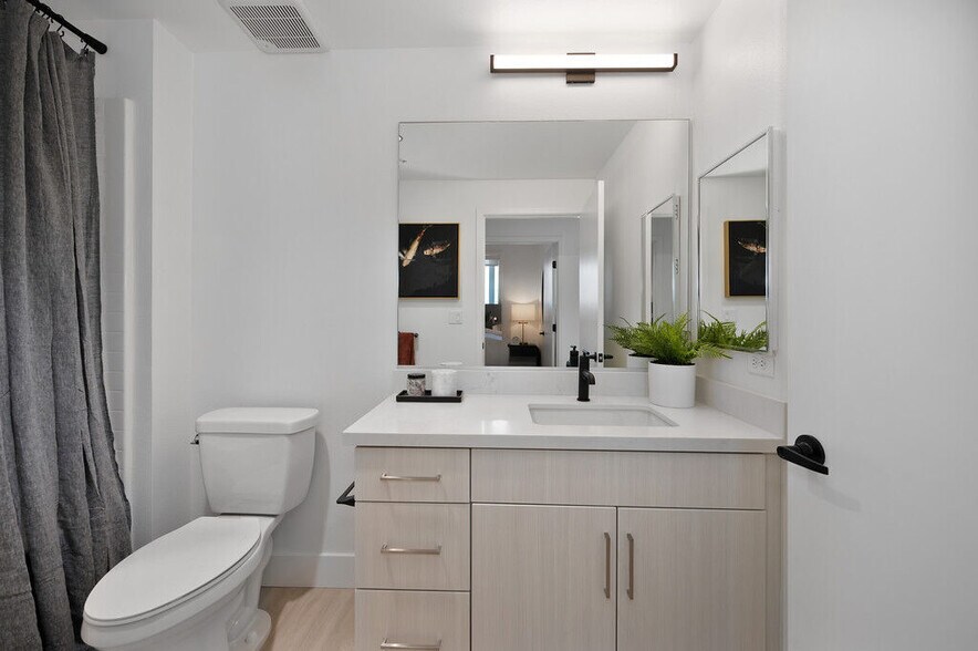 More Photos Of 5570 Rosemead Blvd, Temple City Apartments For Lease