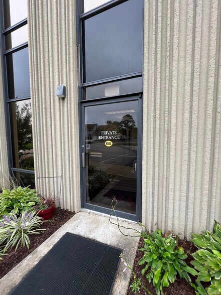 More Photos Of 4190 S Plaza Trl, Virginia Beach Office For Lease