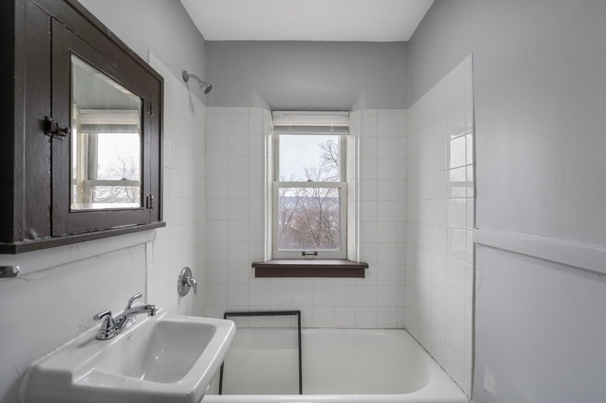 More Photos Of 487 Grand Ave, Saint Paul Apartments For Sale