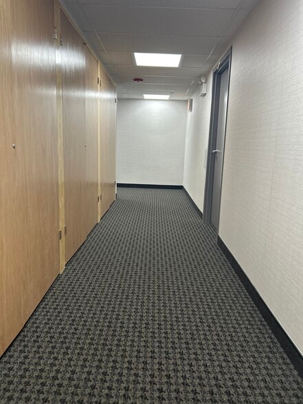 More Photos Of 3525 W Peterson Ave, Chicago Office For Lease
