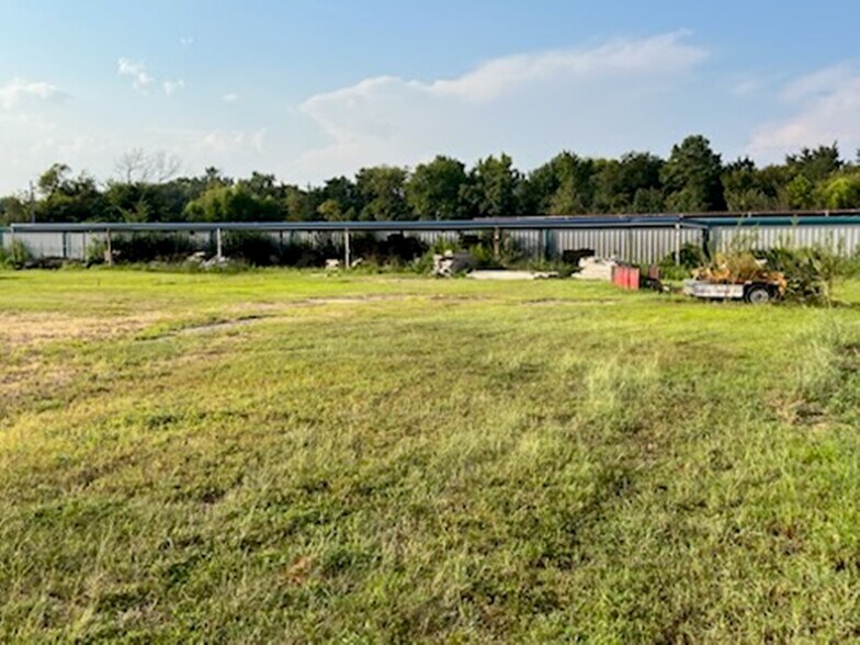 More Photos Of 1205 E Coke Rd, Winnsboro Manufacturing For Sale