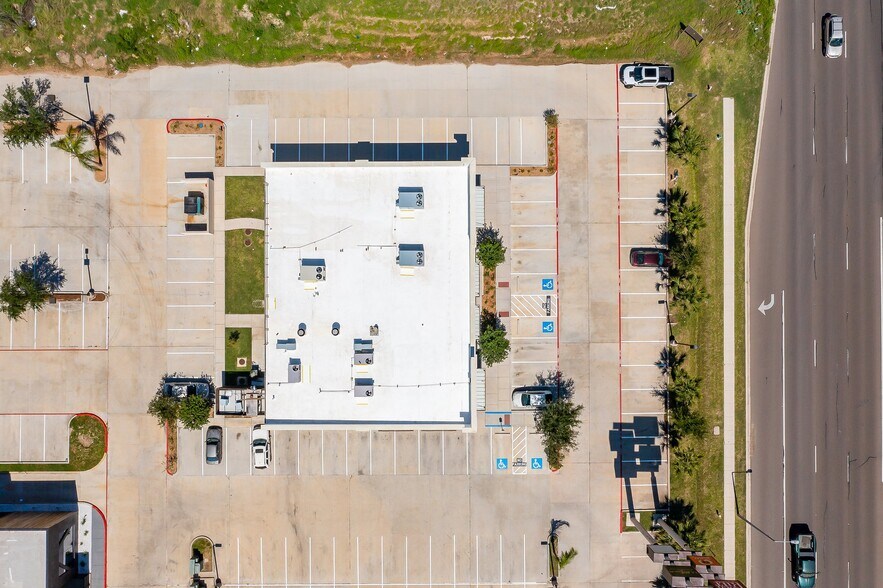 More Photos Of 4129 W 83 Expy, McAllen Freestanding For Sale