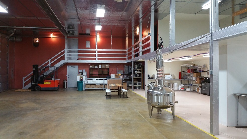More Photos Of 1 Stevenson Rd, Laramie Specialty For Lease
