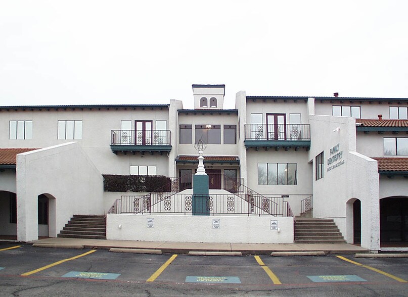 More Photos Of 1004 N Bowen Rd, Arlington Medical For Lease