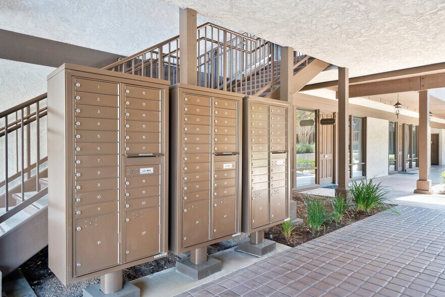 More Photos Of 17291 Irvine Blvd, Tustin Office For Lease