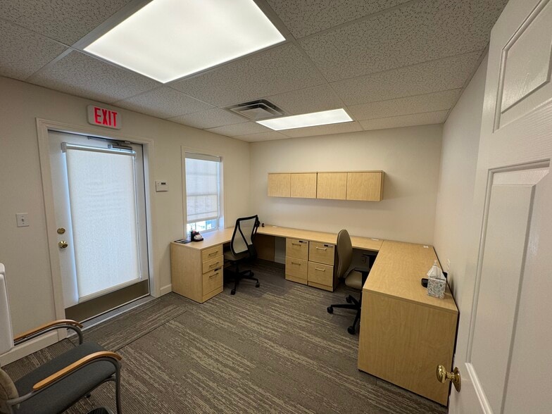 More Photos Of 5 Durham Rd, Guilford Medical For Sale