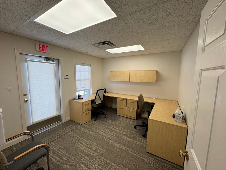 More Photos Of 5 Durham Rd, Guilford Medical For Lease