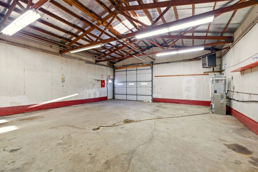More Photos Of 347 E French St, Braidwood Warehouse For Sale