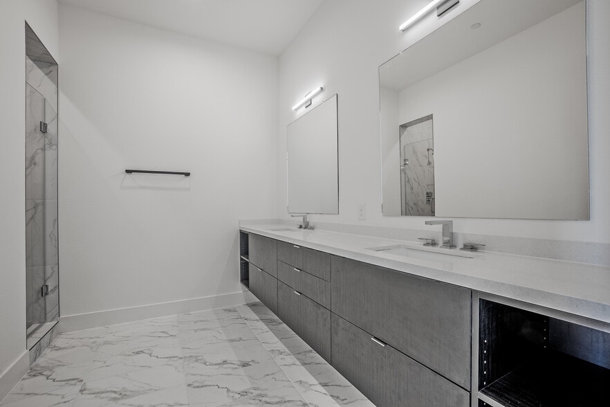 More Photos Of 4322 Roseland Ave, Dallas Apartments For Sale