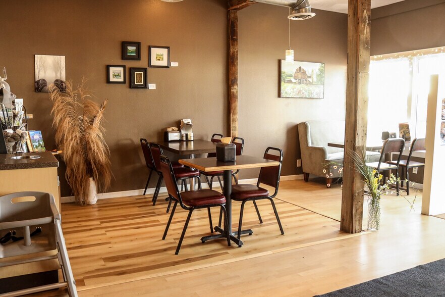 More Photos Of 426 Central Ave, Fairfield Storefront For Sale